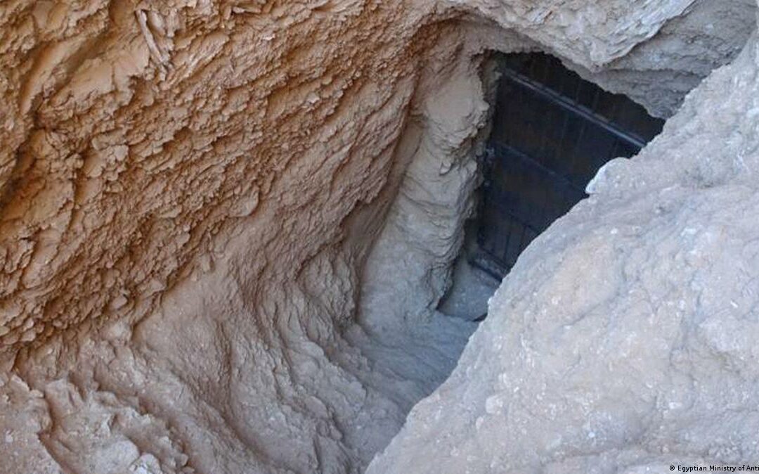 Arkeólogonan a deskubrí tumba di 3500 aña na Egipto