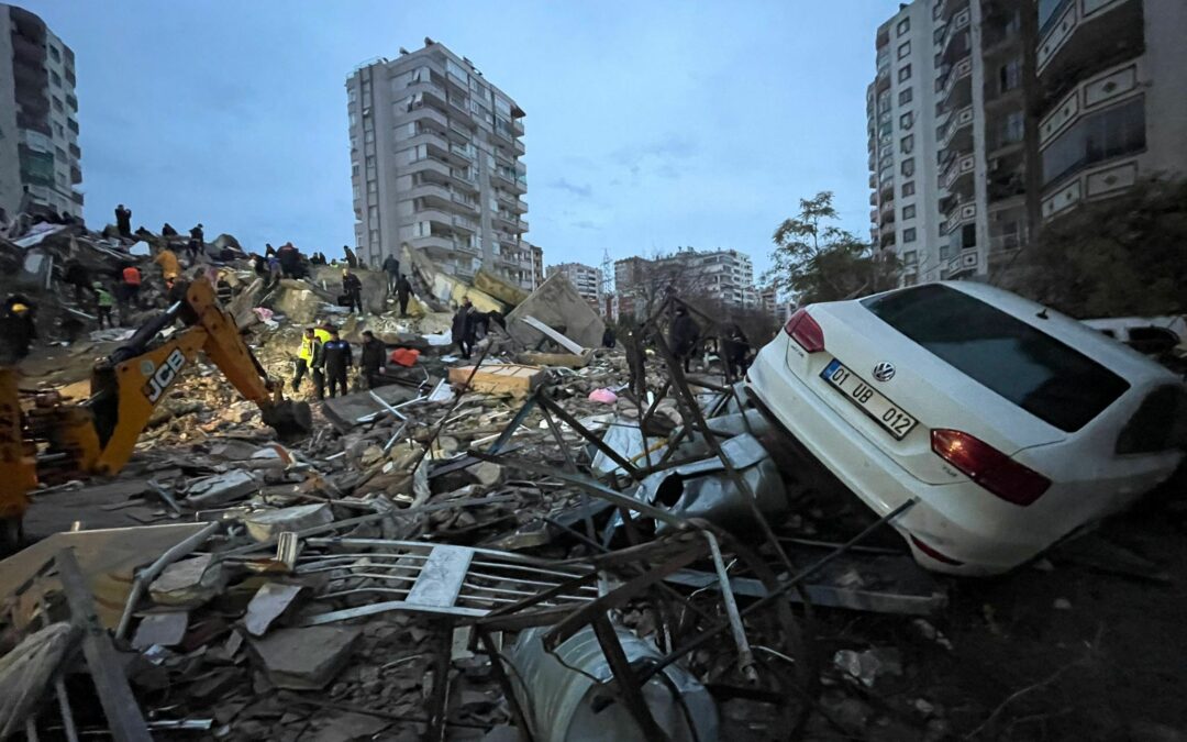 Temblor na Turkia: Kiko ta okashoná temblor?