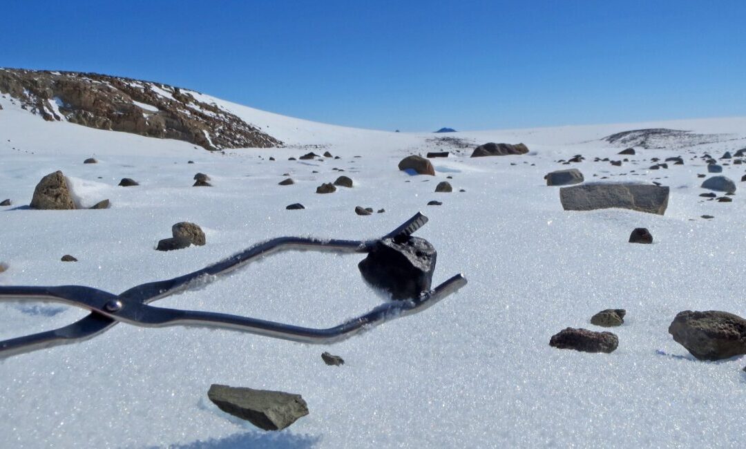 Hopi meteorit ta pèrdè den eis di Antártika dor di kambio di klima